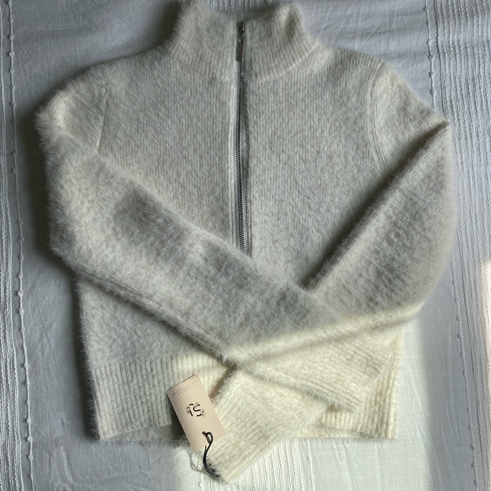 NWT Sincerely Jules White Zipup Sweater with Cozy Texture